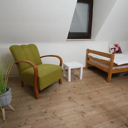 140qm Gaestehaus Sunlight, 4 Schlafzimmer Fuer Bis Zu 6 Personen, Ueberdachte Terrasse, Parkplatz Und Garage In Bei Wuerzburg Rimpar