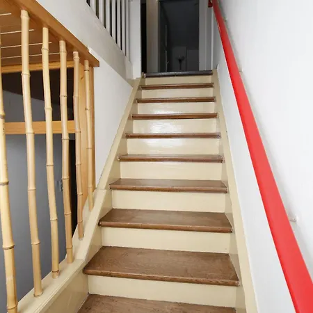 Casa de Férias 140qm Gaestehaus Sunlight, 4 Schlafzimmer Fuer Bis Zu 6 Personen, Ueberdachte Terrasse, Parkplatz Und Garage In Bei Wuerzburg