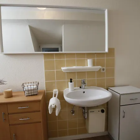 140qm Gaestehaus Sunlight, 4 Schlafzimmer Fuer Bis Zu 6 Personen, Ueberdachte Terrasse, Parkplatz Und Garage In Bei Wuerzburg *