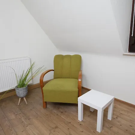 140qm Gaestehaus Sunlight, 4 Schlafzimmer Fuer Bis Zu 6 Personen, Ueberdachte Terrasse, Parkplatz Und Garage In Bei Wuerzburg * Rimpar